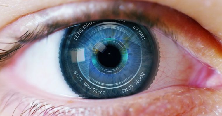 Учените разработват меки контактни лещи с възможност за ZOOM