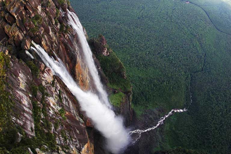 Най-високият водопад в света: 11-те „Гиганта“