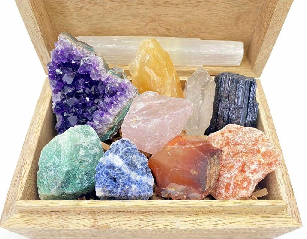 скъпоценни камъни и минерали