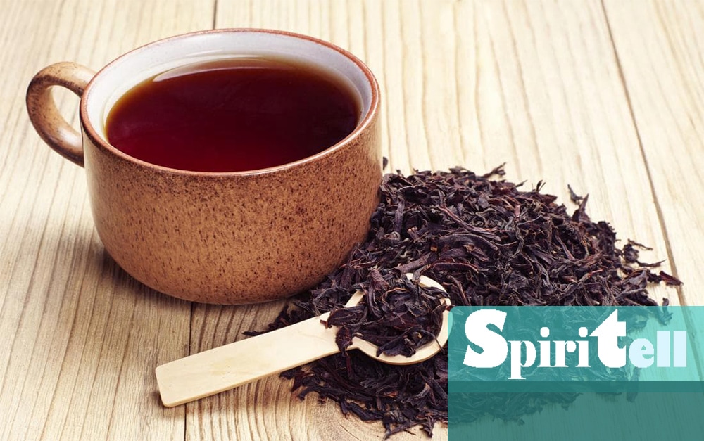 Популярната напитка черен чай е приготвена от окислени листа на