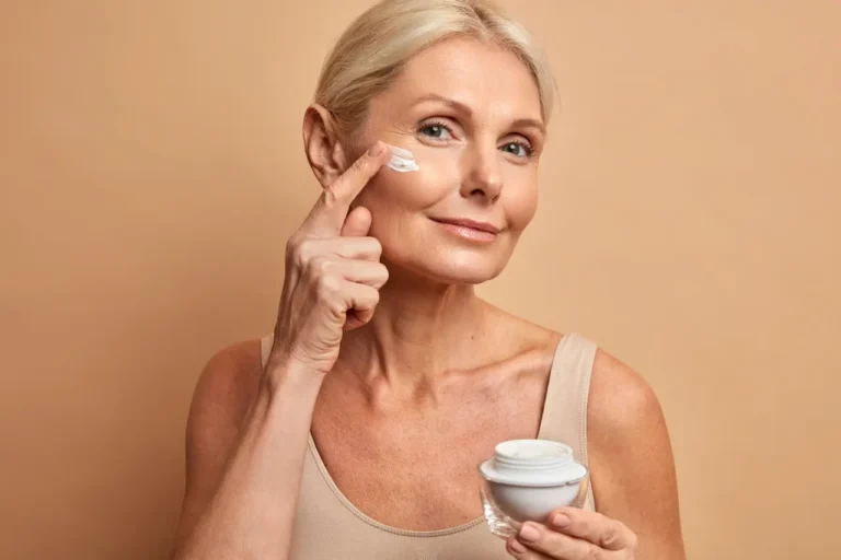 Правилна грижа за зряла кожа – 8 стъпки за стегнат и еластичен вид