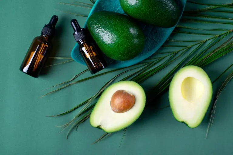 Масло от авокадо за коса – Ползи, състав и рецепти