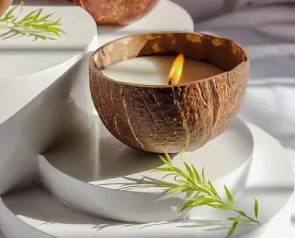 свещ в кокосова черупка