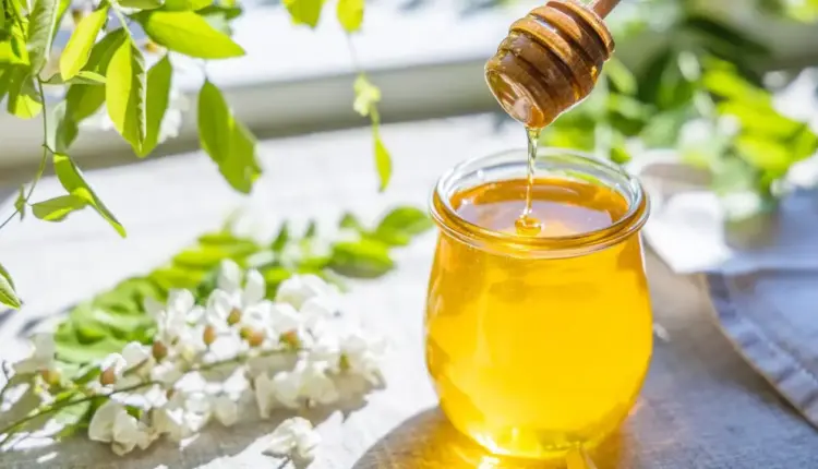8 невероятни ползи от меда за кожата