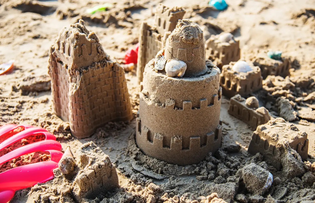 3 зодии, които строят пясъчни замъци