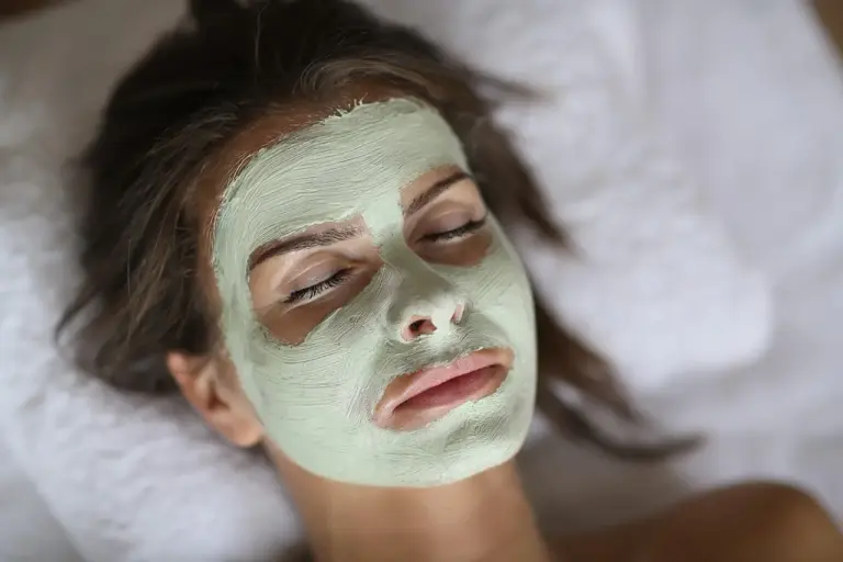 Нощна маска за лице: 8-те най-добри рецепти за блестяща кожа